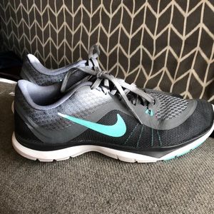 Women’s Nike shoes